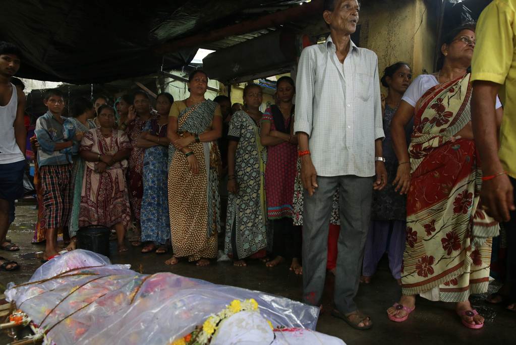 India: Cae presunto proveedor de alcohol adulterado
