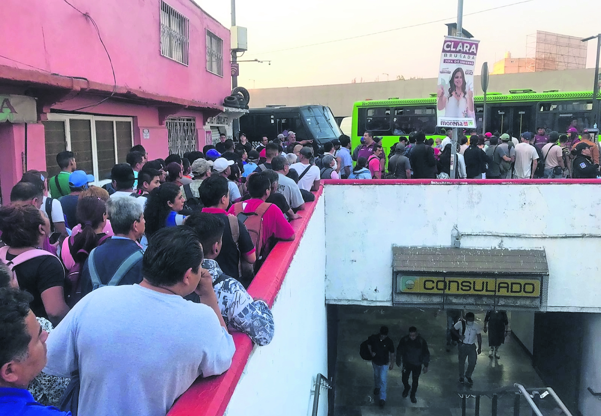 “Es un horror tomar el Metro, siempre es lo mismo”