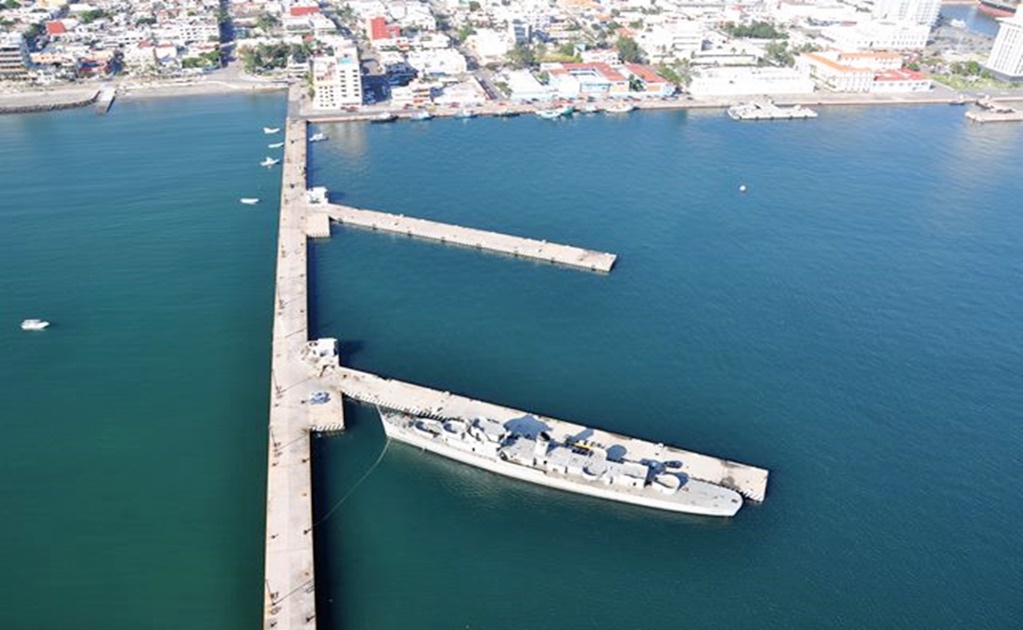Semar hundirá buque de EU en Veracruz 