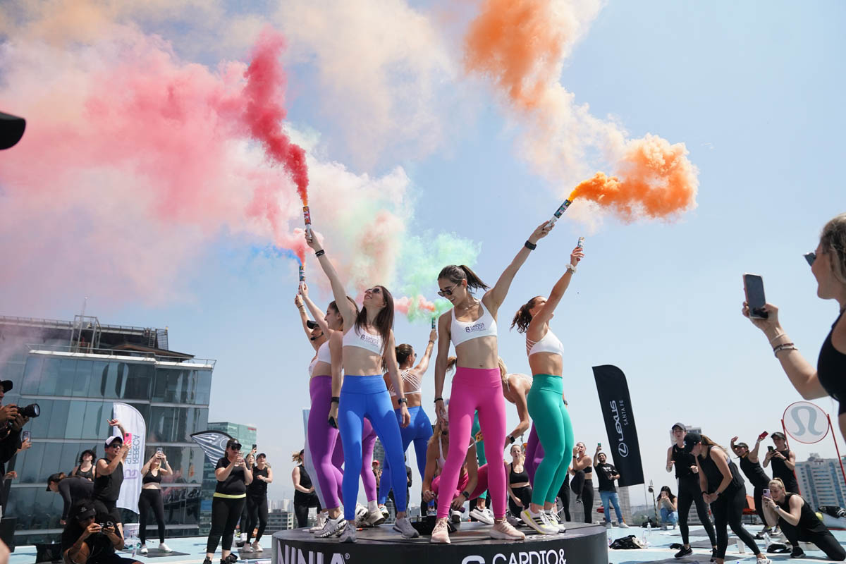 Rebeca Sutton lleva su Cardio & Sculpt a las alturas