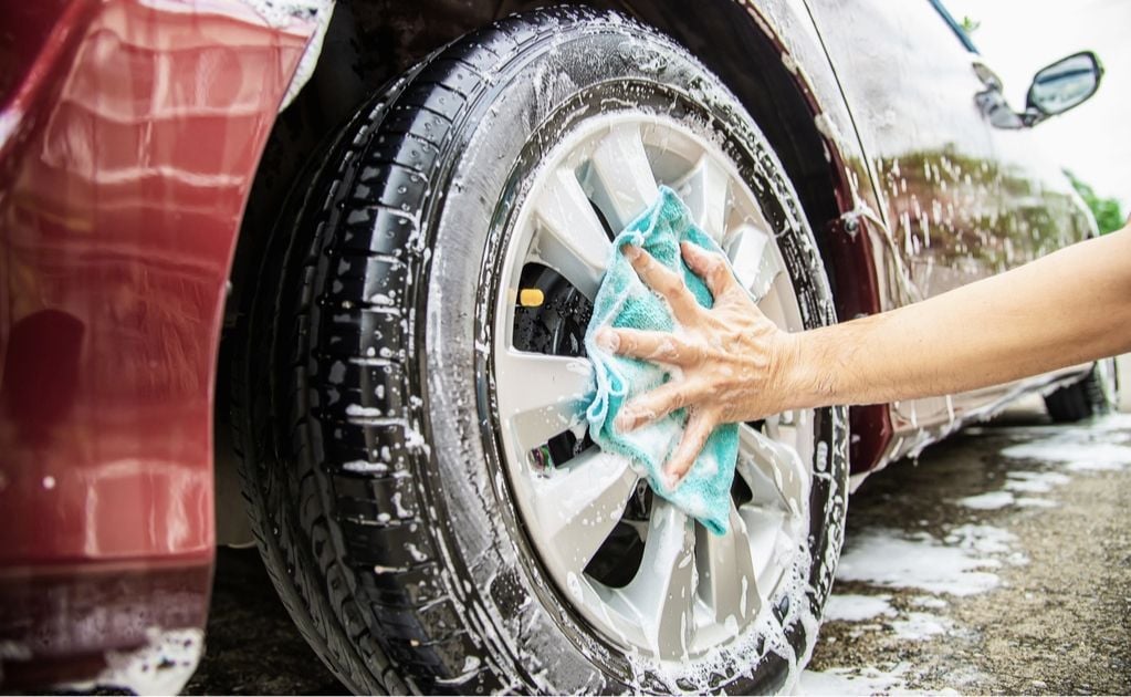 Cómo limpiar tu auto como un profesional