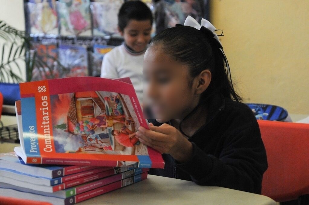 "Ya se están entregando los libros de texto gratuito", confirma el gobernador Mauricio Kuri 