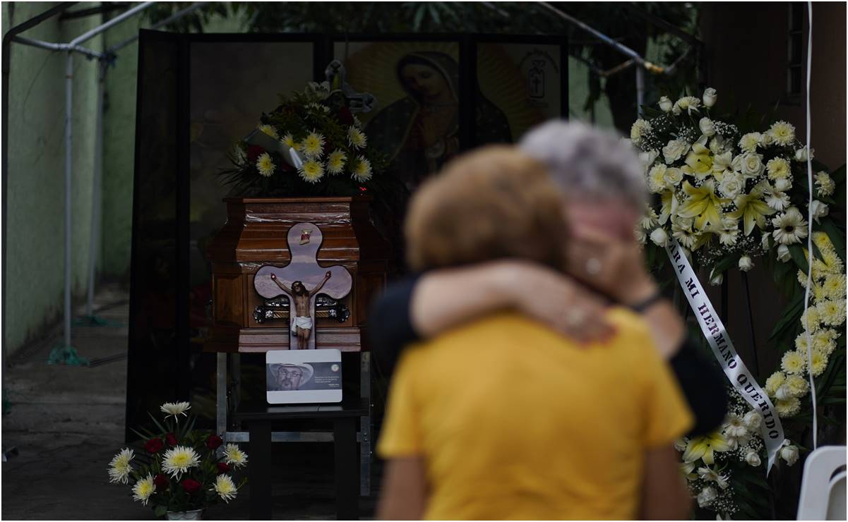 Llega el cuerpo de Hipólito Mora a La Ruana, Michoacán; revelan carta póstuma: "Me iba a morir peleando"