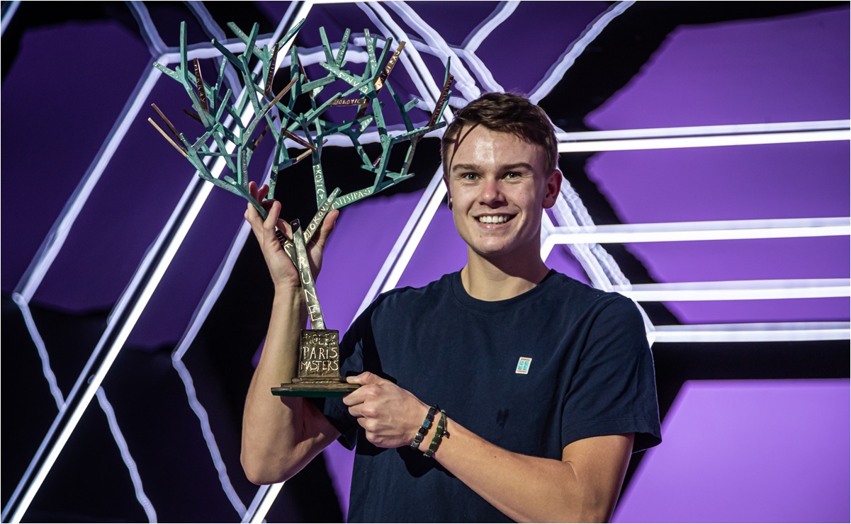 Holger Rune remonta a Novak Djokovic y se proclama campeón del Masters de París