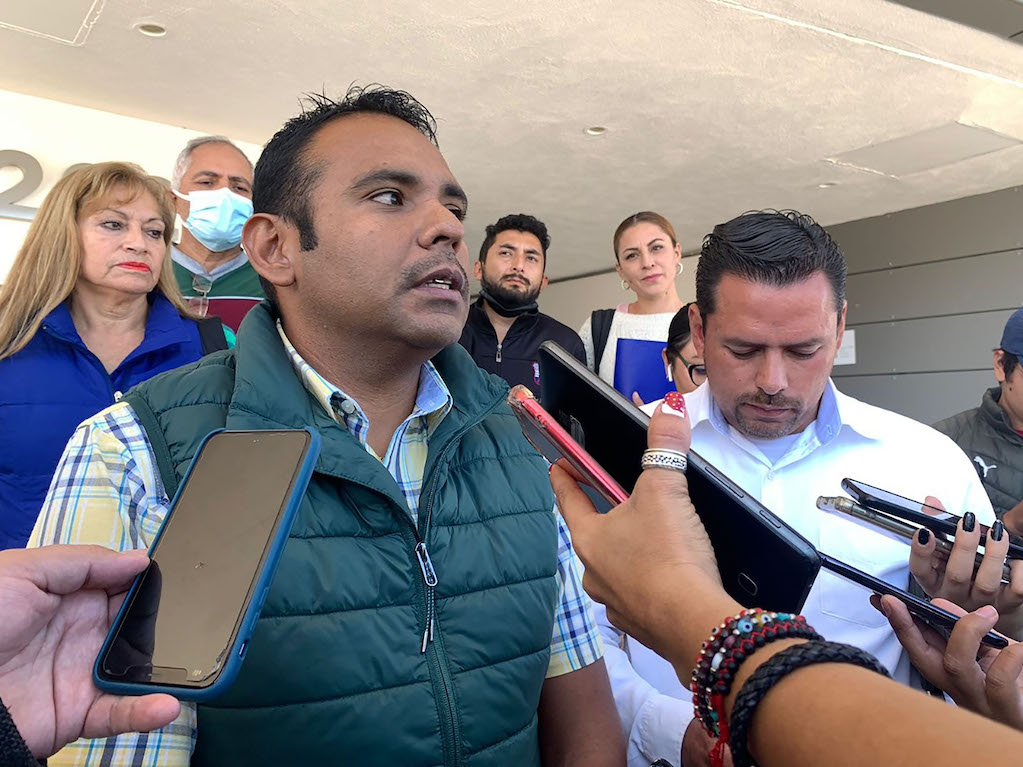 Dueños de grúas protestan contra diputados de Querétaro 