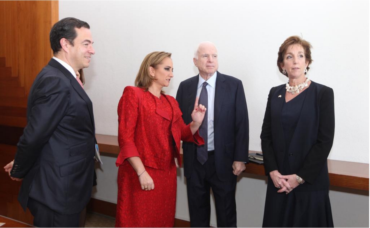Mexico's Foreign Minister meets with John McCain in Mexico City