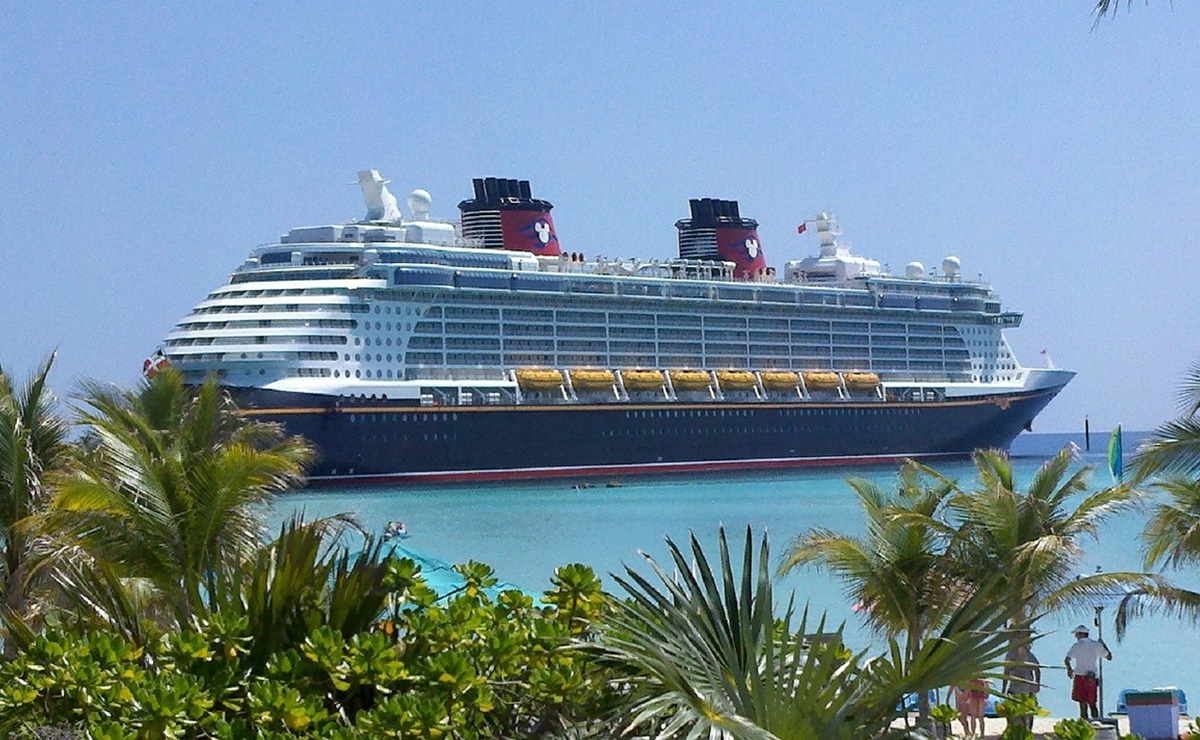 Disney cancela su primer crucero por presuntos casos de Covid en pasajeros 