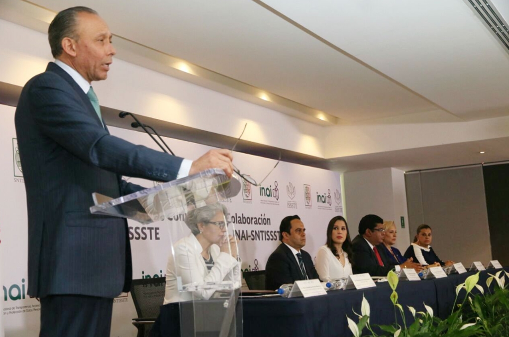 ISSSTE y Sindicato firman convenio de transparencia con INAI