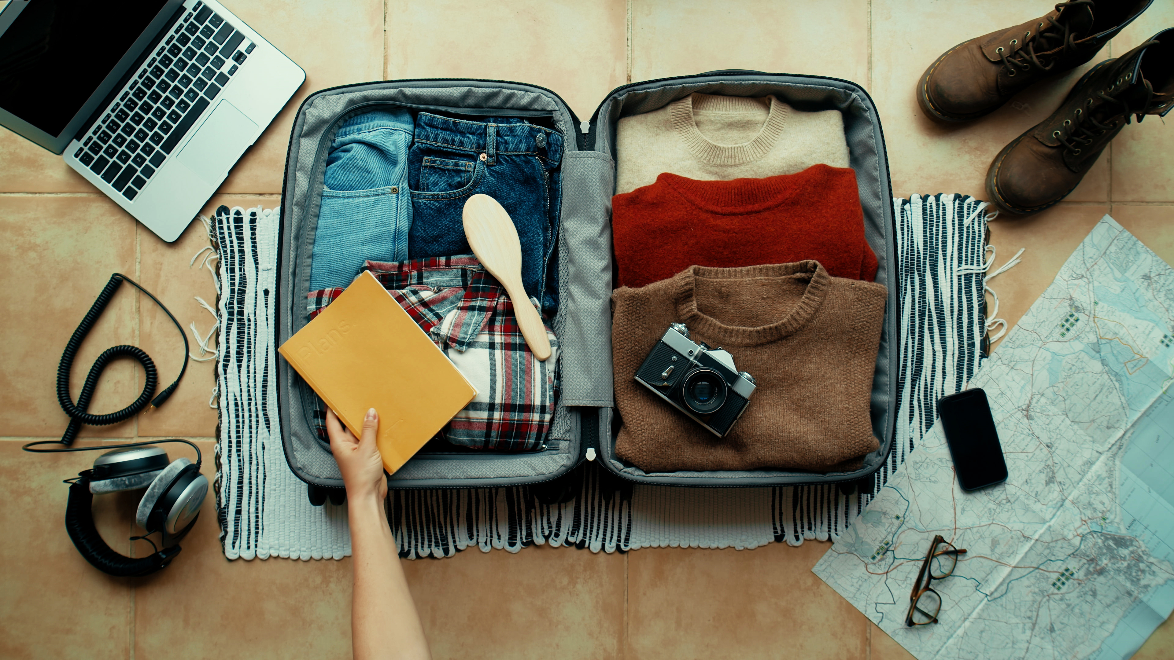 Organiza tu equipaje: Cómo empacar como un experto para viajar en avión