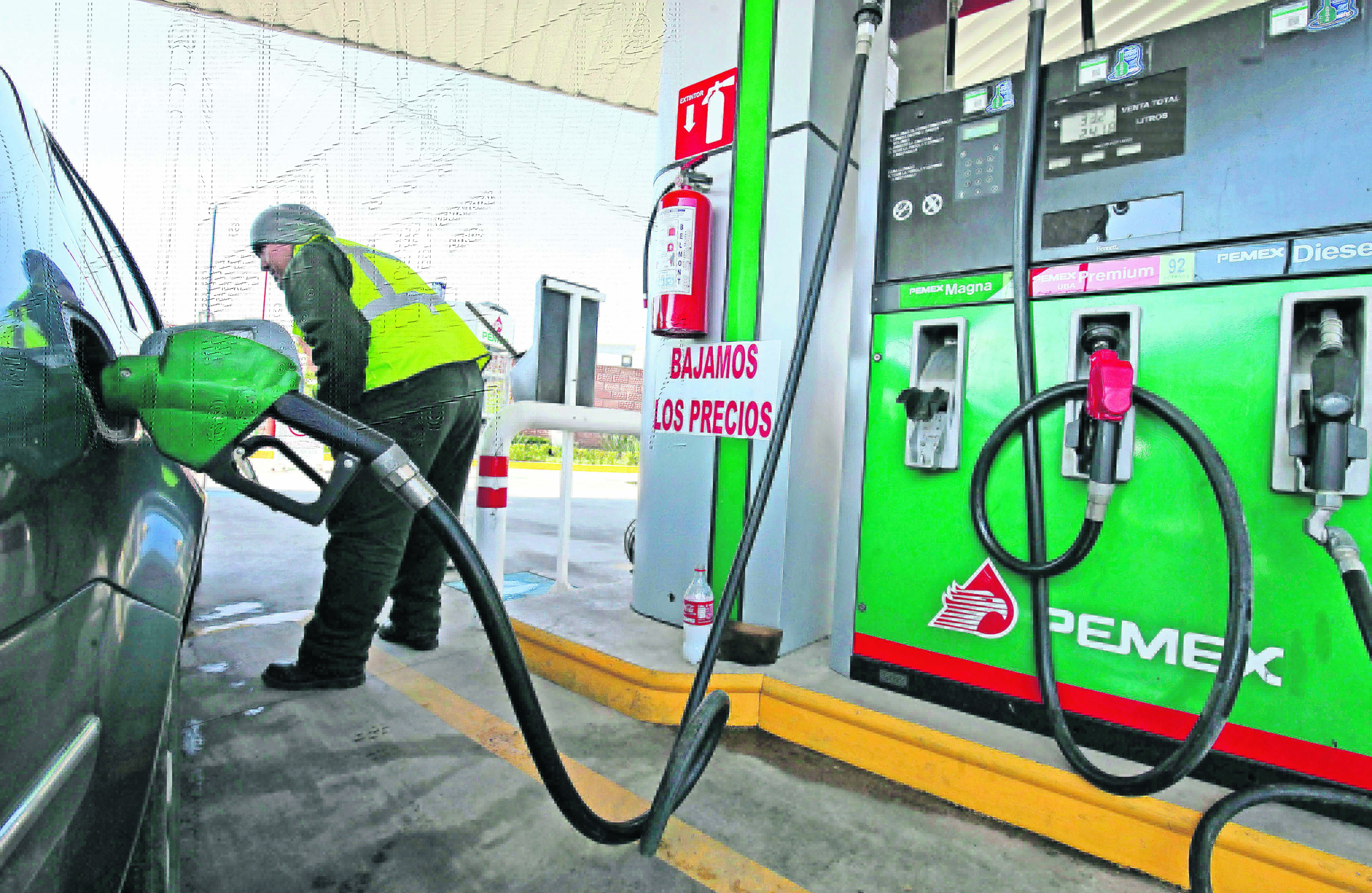 SHCP propondrá liberar en 2017 precios de gasolinas: Messmacher