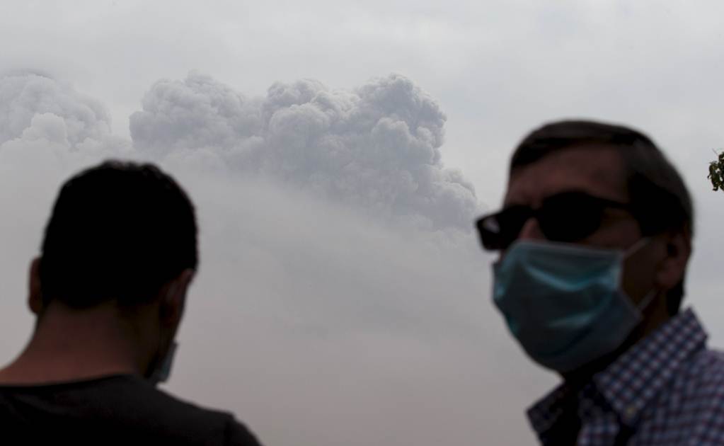 Siguen evacuadas 670 personas por Volcán de Colima