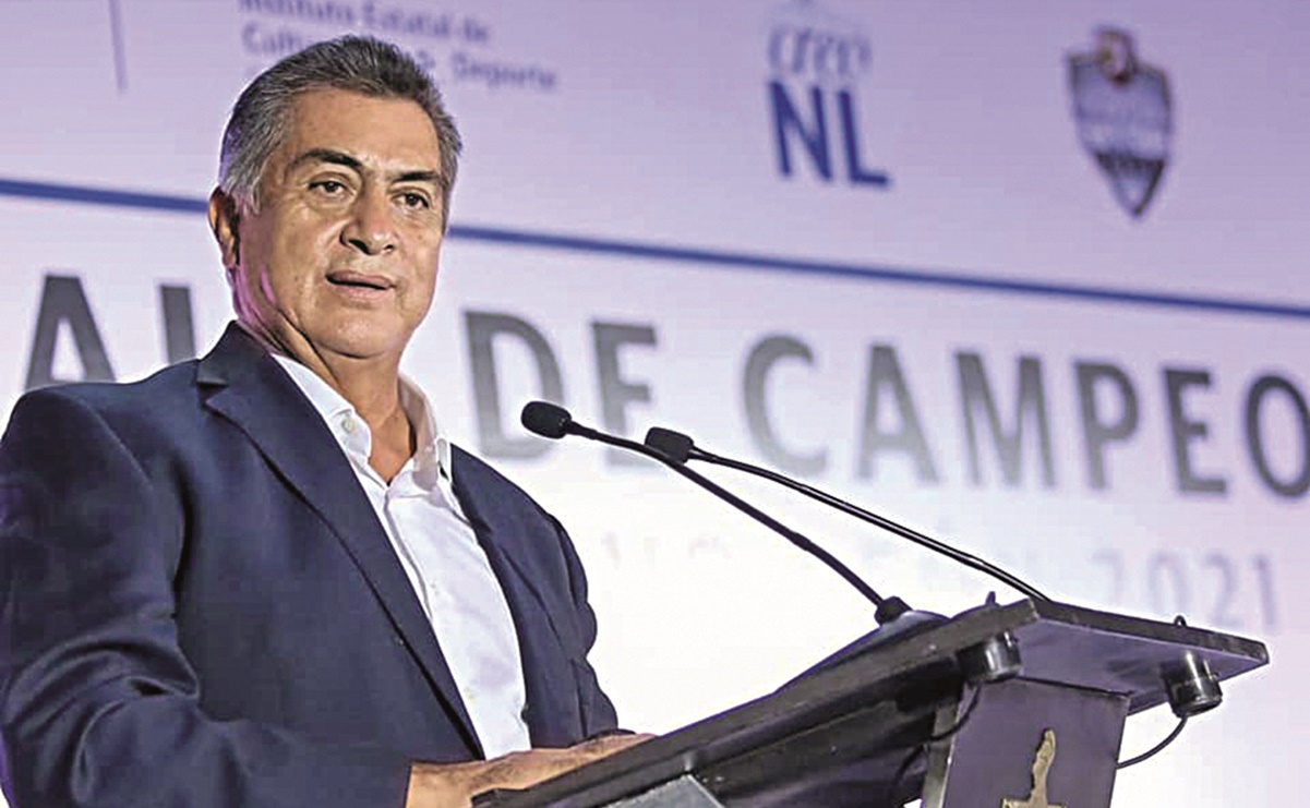 ¡Touchdown! “El Bronco” prefiere el domingo de NFL que reunión con gobernadores