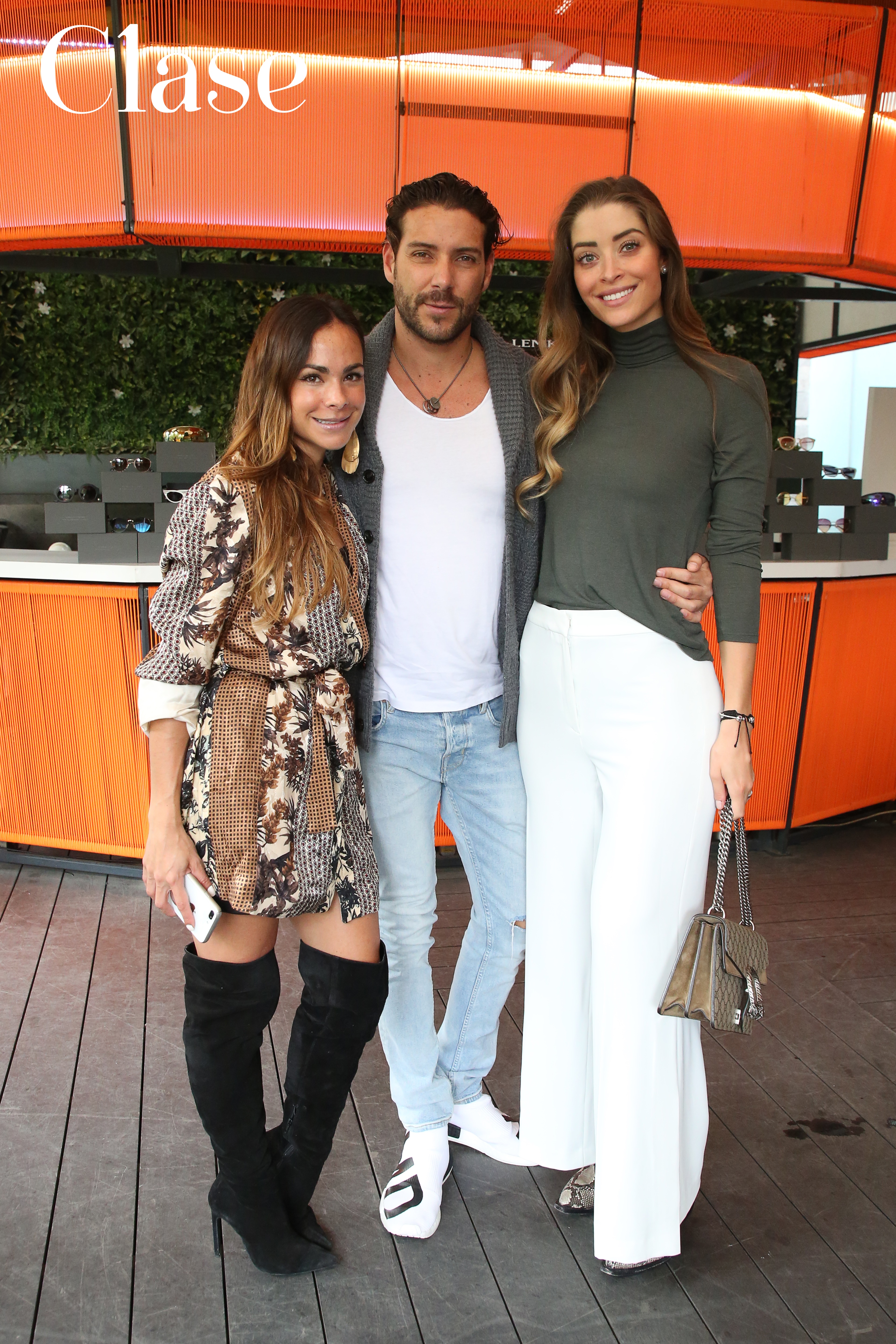 Ana Girault y Paola Sierra Chedraui en el lanzamiento de la nueva colección de Carolina Lemke con Kim Kardashian