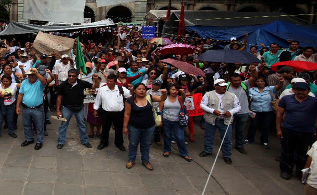 Canal de comunicación con maestros sigue abierto: Oaxaca