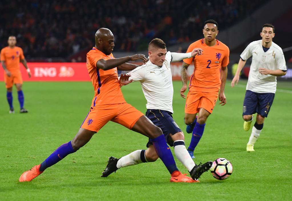 Italia ahonda en la herida holandesa y gana 2-1 en amistoso