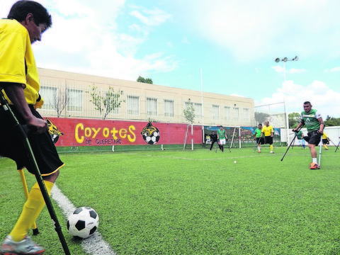 Coyotes celebra con más futbol 