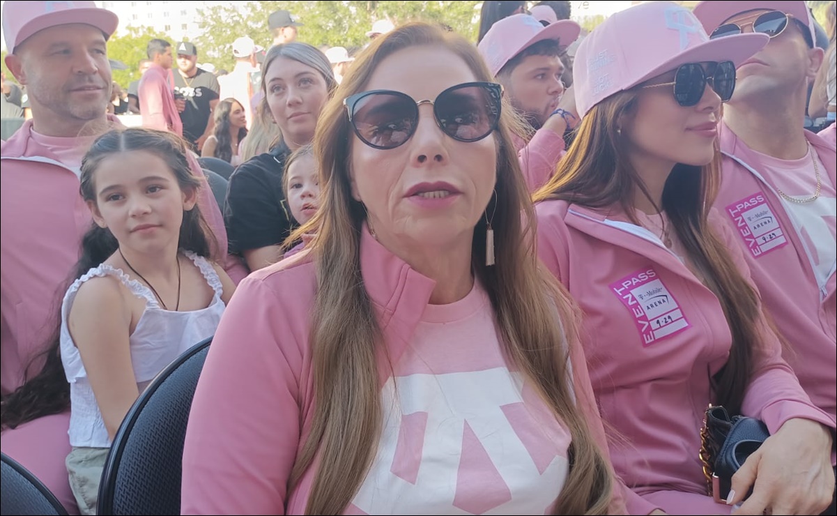 Mamá del Canelo Álvarez "está nerviosa" previo a la pelea de Saúl ante Jermell Charlo