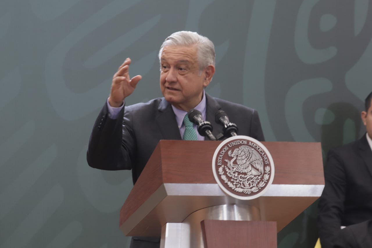 Medina Mora renunció por denuncias que están en manos de la FGR: AMLO