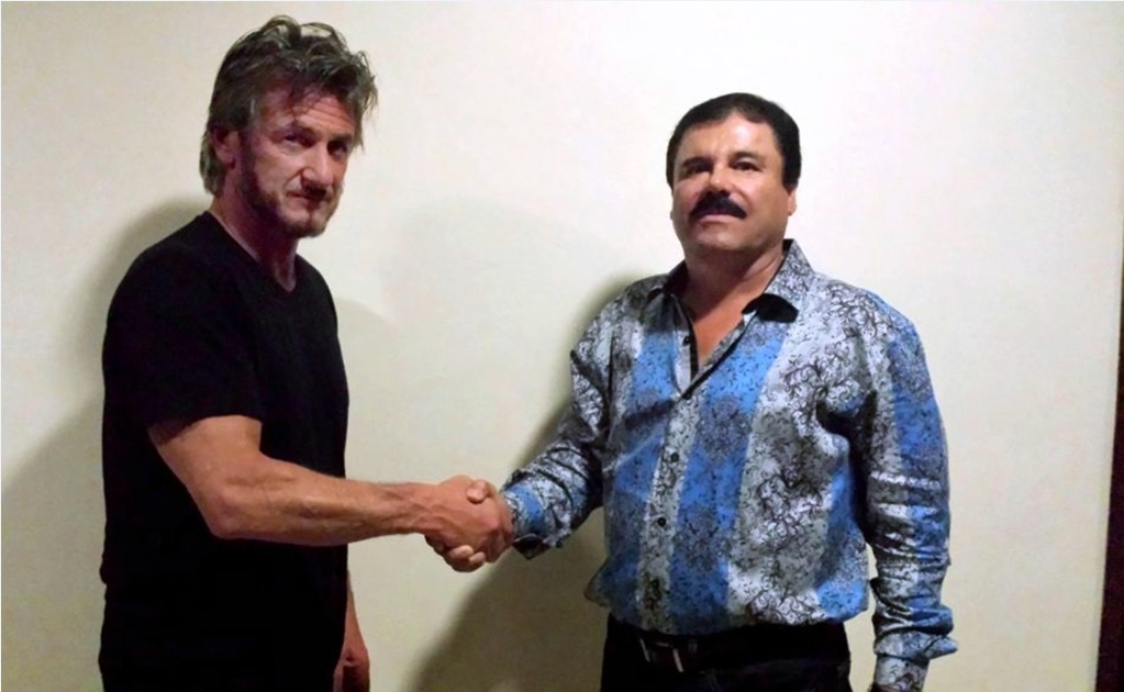El apretón de manos entre Sean Penn y "El Chapo"