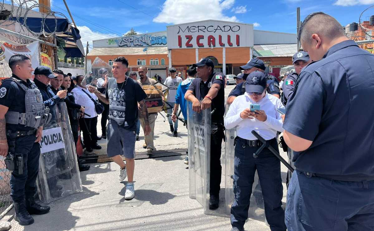 Por disputa legal, desalojan a 60 locales de Mercado Izcalli en el Edomex