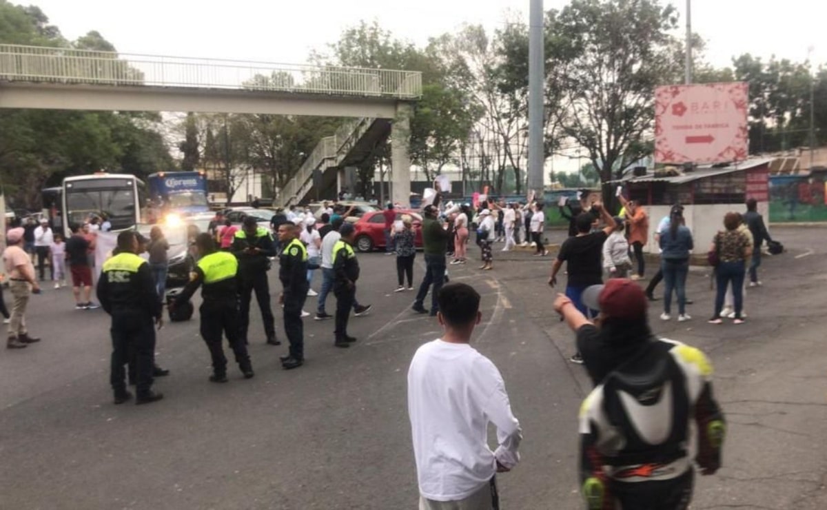 Bloquean la México-Cuernavaca por desaparición de Lesly Martínez Colín en Morelos