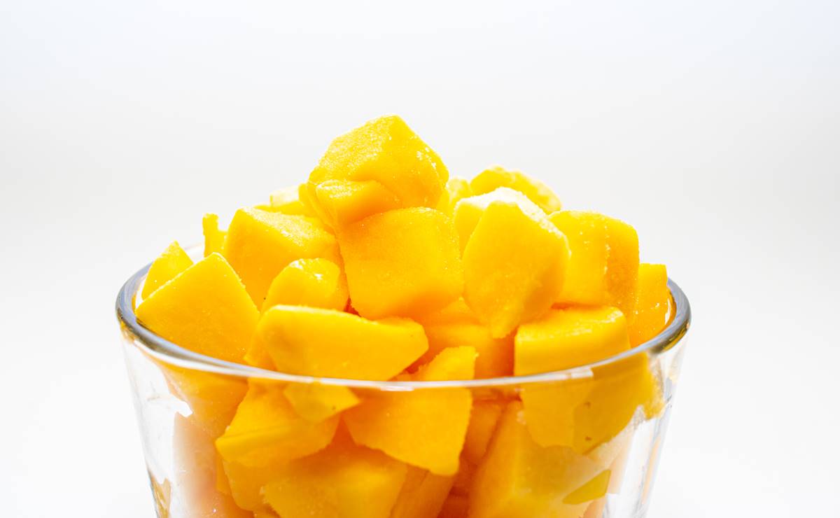 FDA alerta por riesgo de listeria en mango congelado proveniente de México