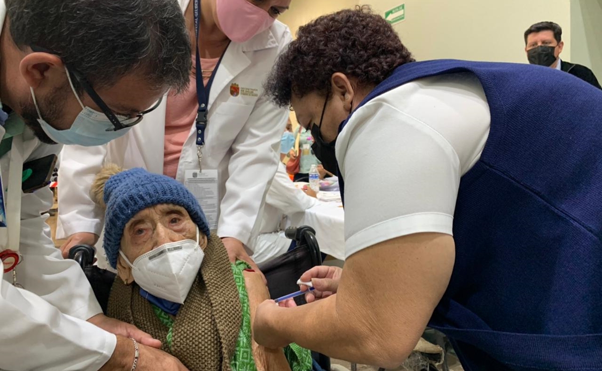 Doña América tiene 106 años y ya se vacunó contra Covid-19 en Chiapas