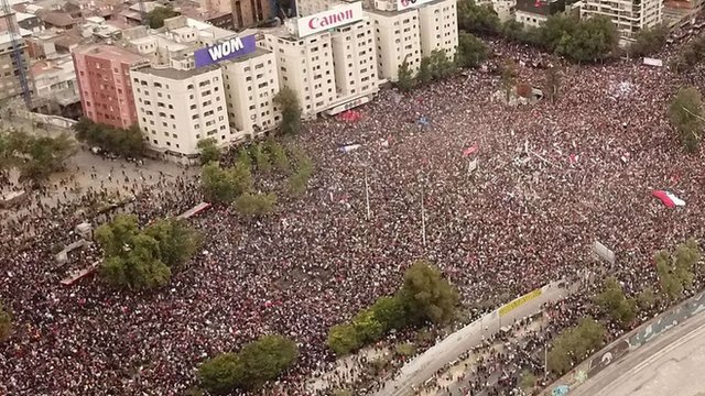 Protestas en Chile: la histórica marcha de más de un millón de personas que tomó las calles de Santiago