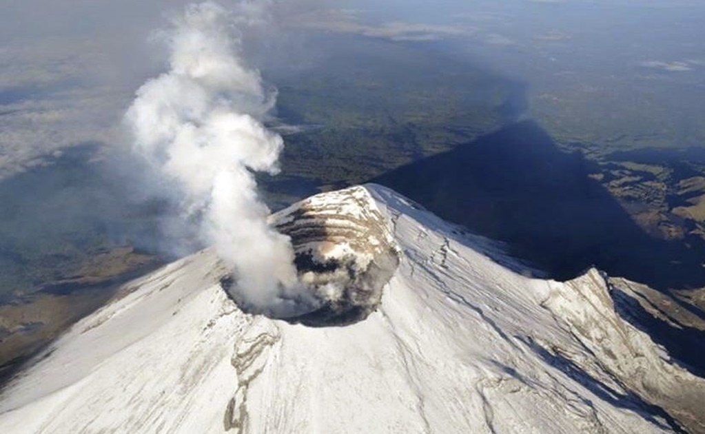 Alertan por caída de ceniza del volcán "Don Goyo" en 8 alcaldías de la CDMX
