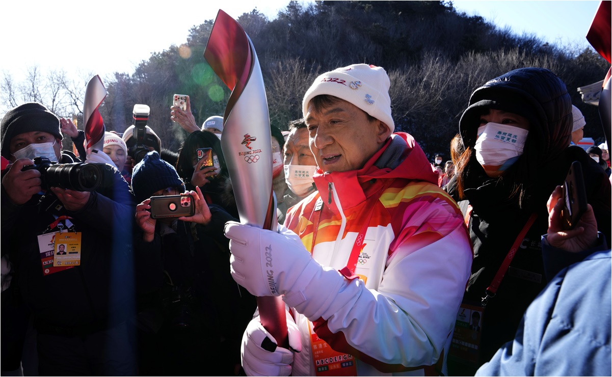 Jackie Chan llegó a la Gran Muralla con la Antorcha Olímpica