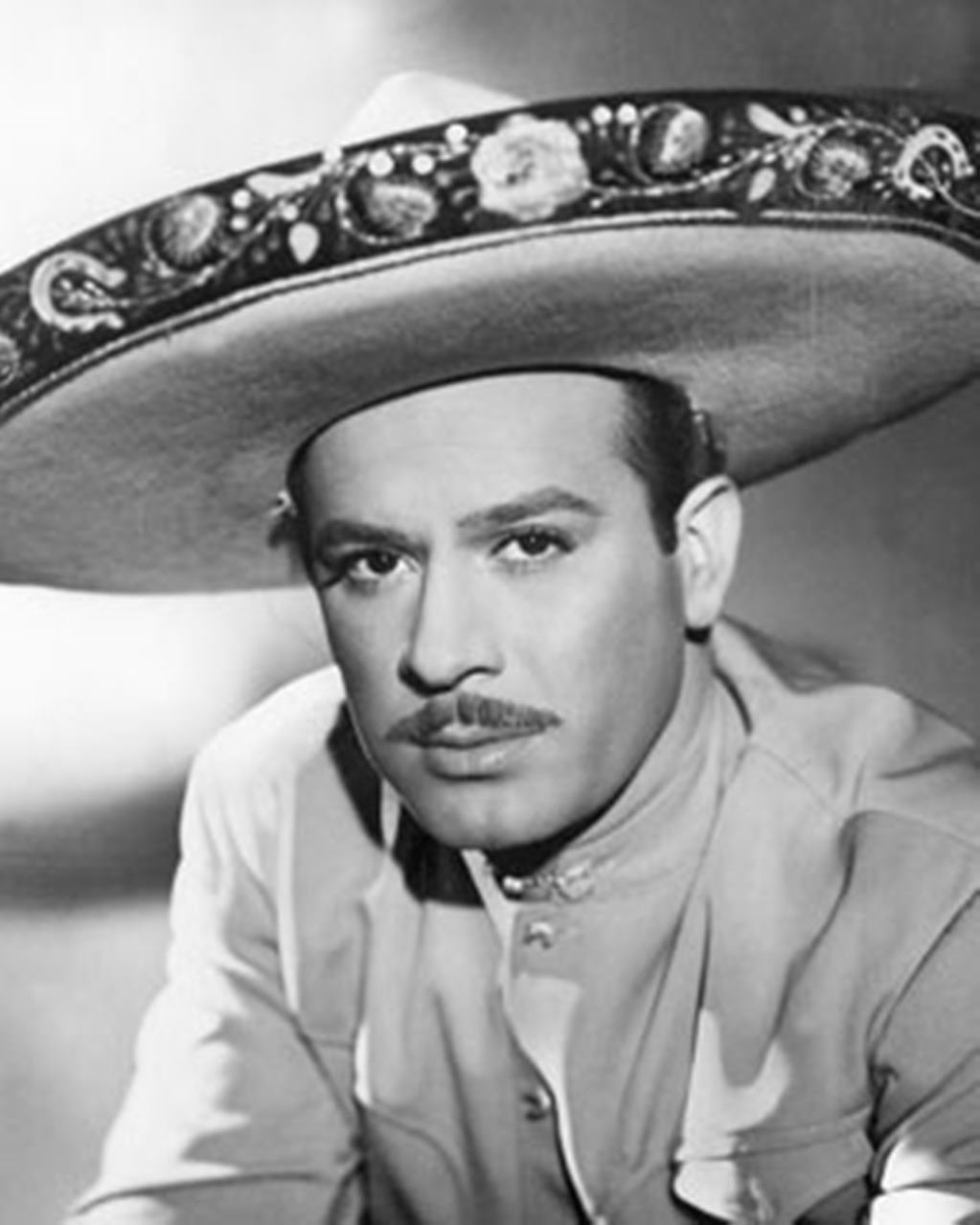 Pedro Infante atrae a “Shakira”