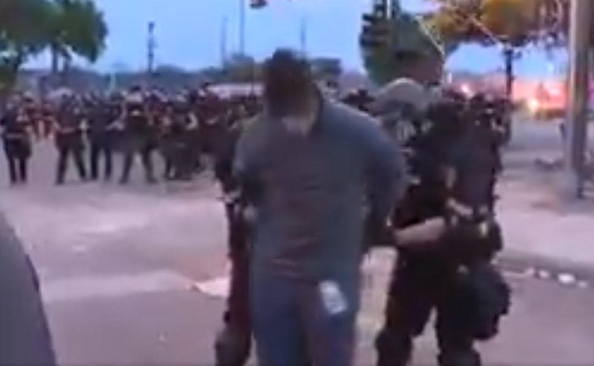 Video. Arrestan a corresponsal de CNN que cubría disturbios en Minneapolis