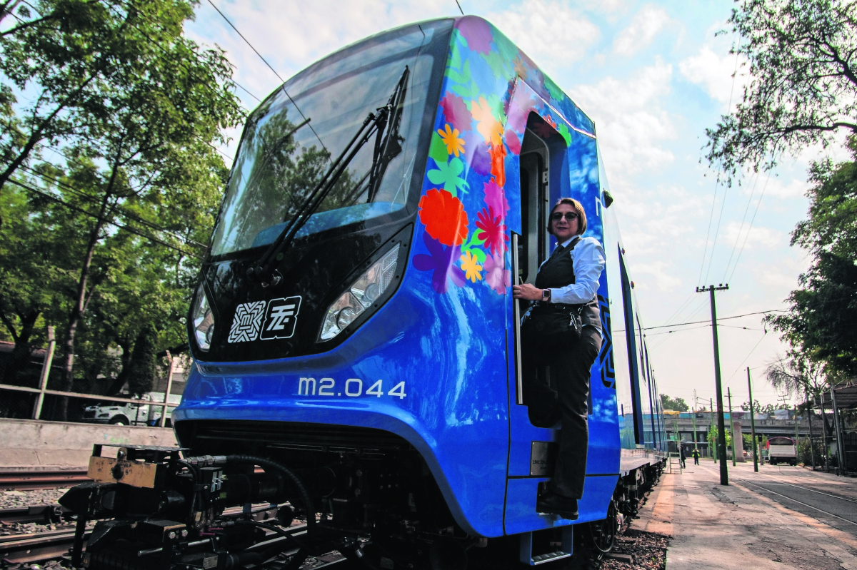 Este mes, los 9 convoyes nuevos del Tren Ligero