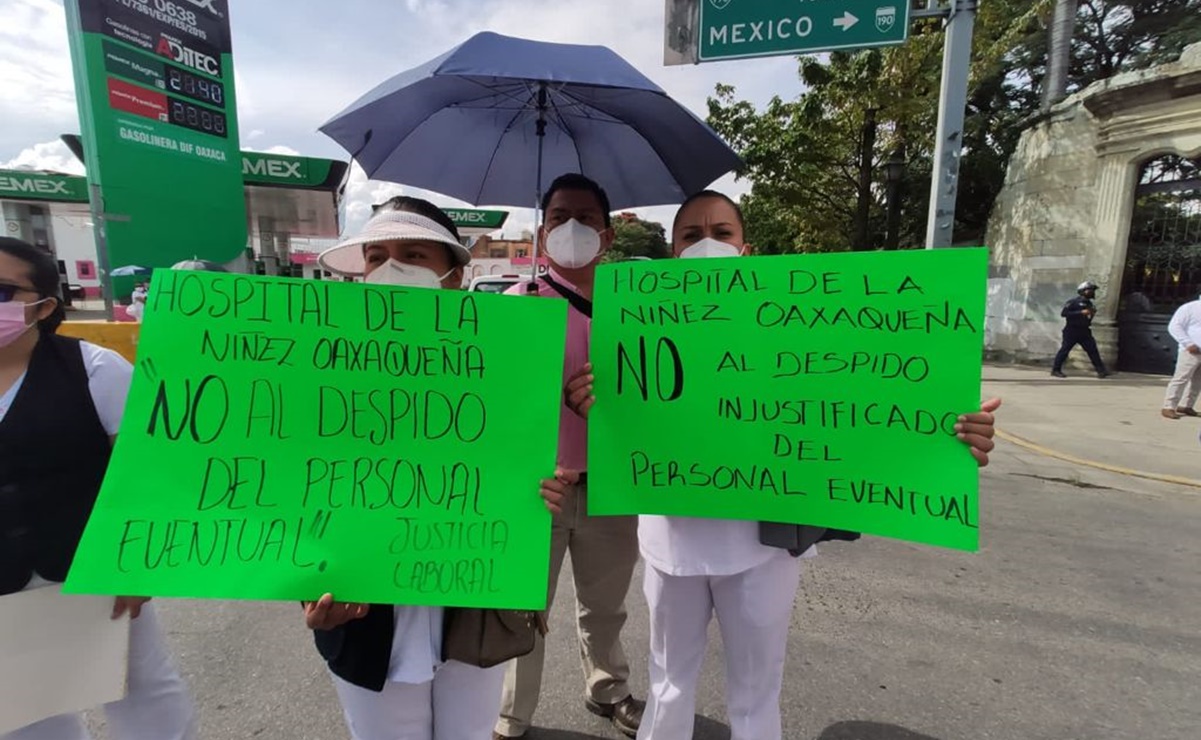 Exigen intervención de AMLO ante despidos de personal en hospitales de Oaxaca