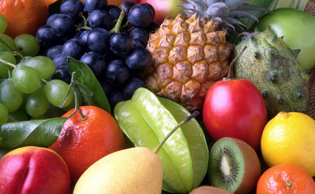 La conocida fruta que puedes comer a toda hora y mejora la salud de tus riñones como así también te recupera tras el ejercicio
