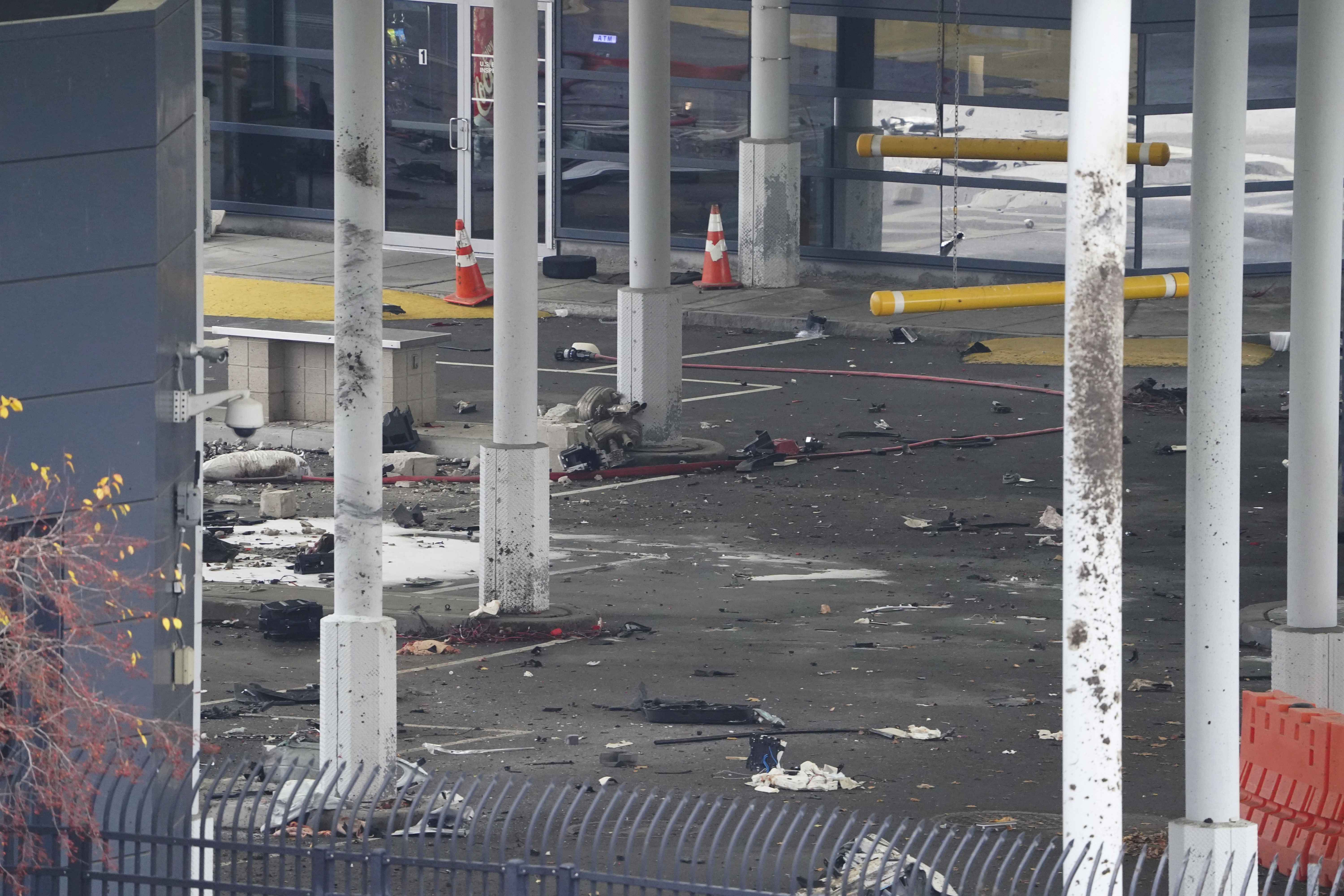 Vehículo que explotó en puente del Niágara era un coche bomba y dejó dos muertos: medios estadounidenses