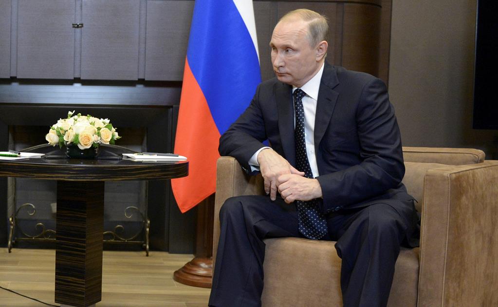 Putin adelantará elecciones presidenciales en Rusia, según opositor 