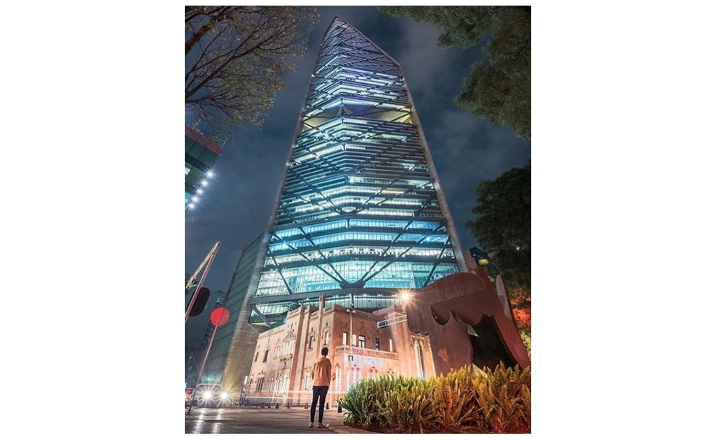 ¿Cómo es Torre Reforma, lugar donde se proyectará la “Batiseñal”?