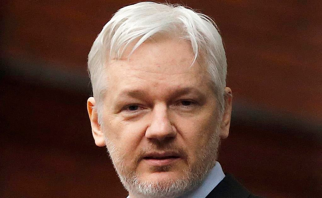 Fundador de Wikileaks anuncia filtración sobre Clinton la próxima semana