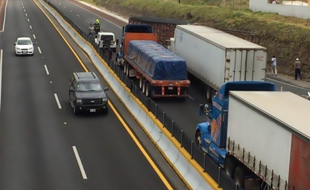 Mexico-Acapulco highway closed by demonstrators