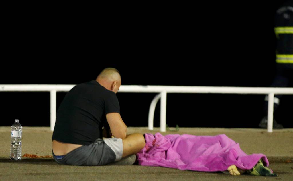 Ataque en Niza deja 77 muertos