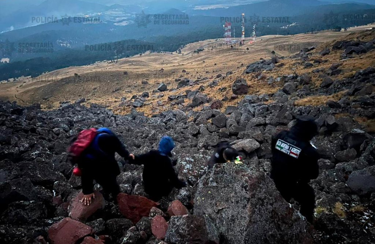 Pareja se pierde con una niña en el Nevado de Toluca y los encuentran en el Sendero del Arriero, FOTOS