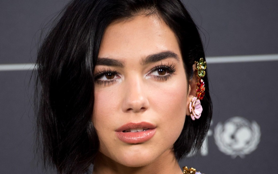 Dua Lipa Enamora Con Sensuales Botas Hasta El Muslo En Color Rosa Barbie 8890