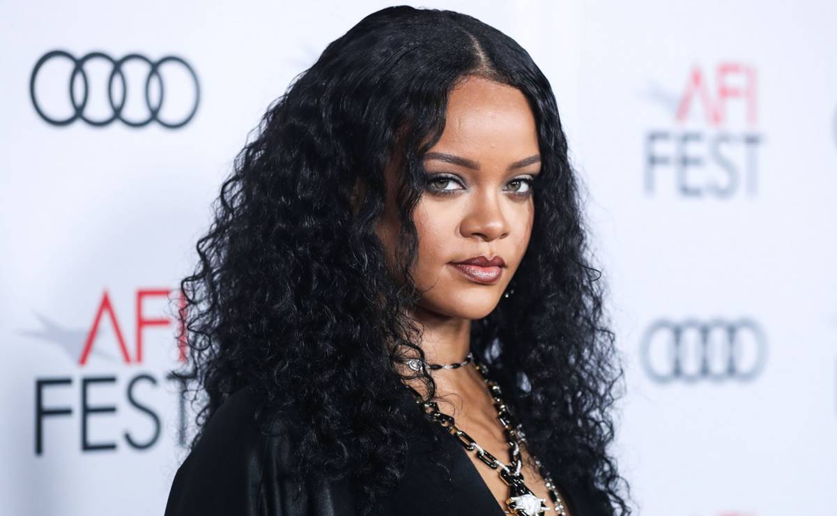 Rihanna presume cuerpazo en nuevo video para su colección de lencería 