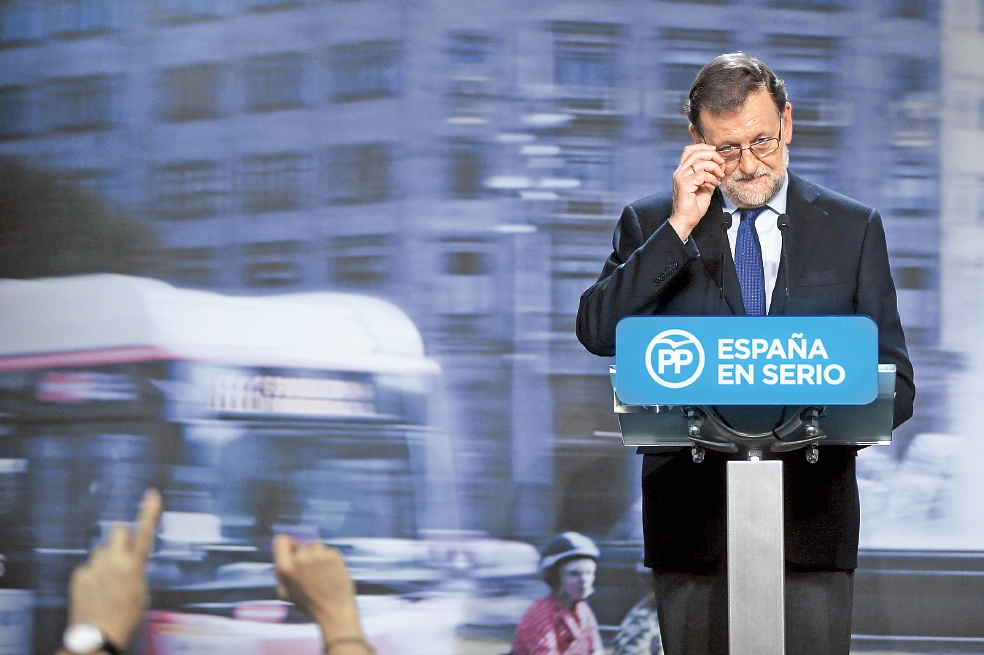 "No" socialista dificulta la reelección de Rajoy