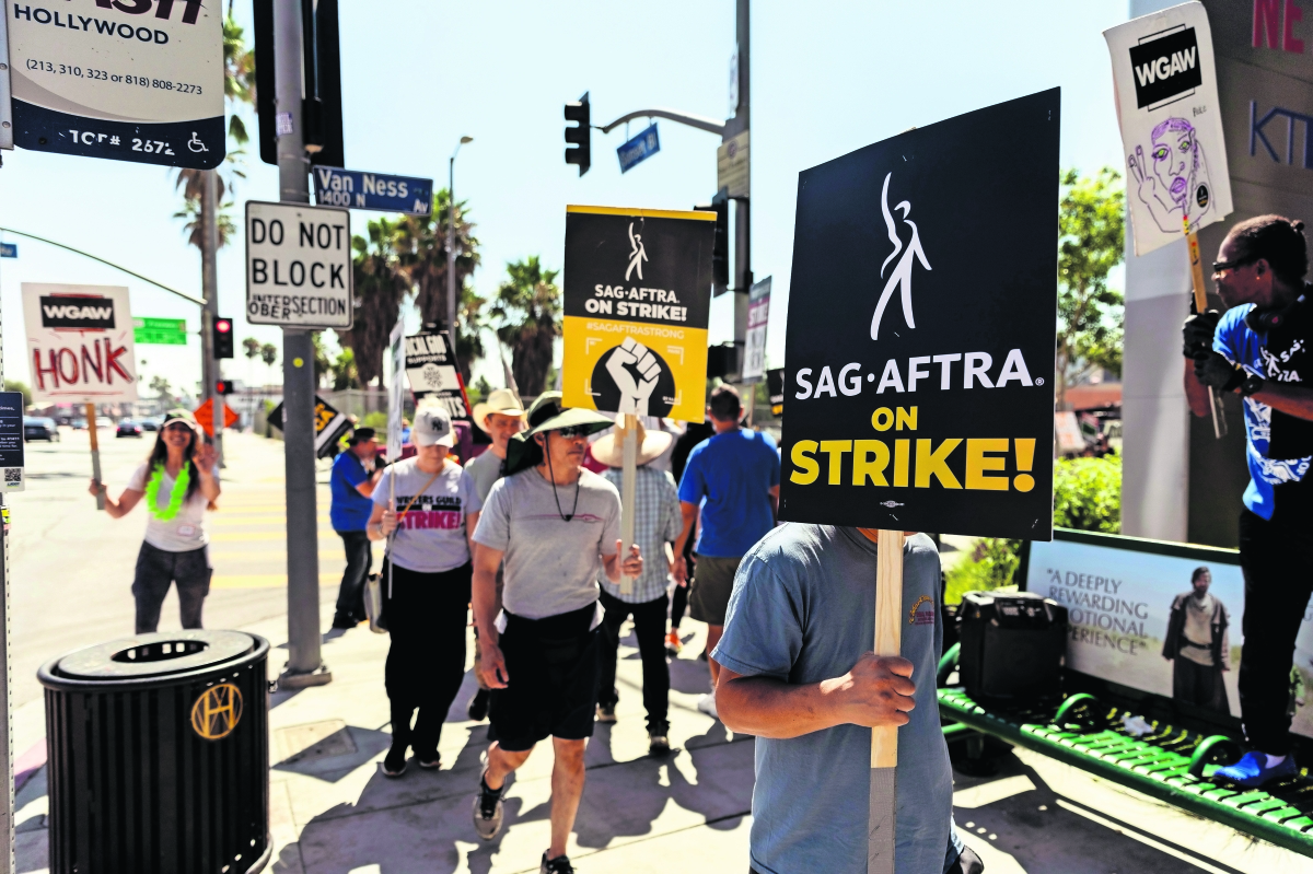 La huelga de actores  ha cobrado más de 17 mil empleos en  la industria del  cine