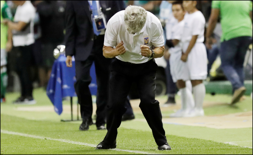 Ricardo, el técnico; Ferretti, el tirano; Tuca, el padre