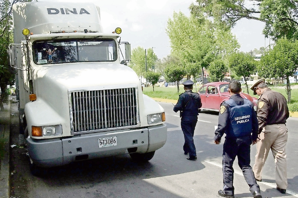 Robos elevan los seguros de camiones, dice Quálitas