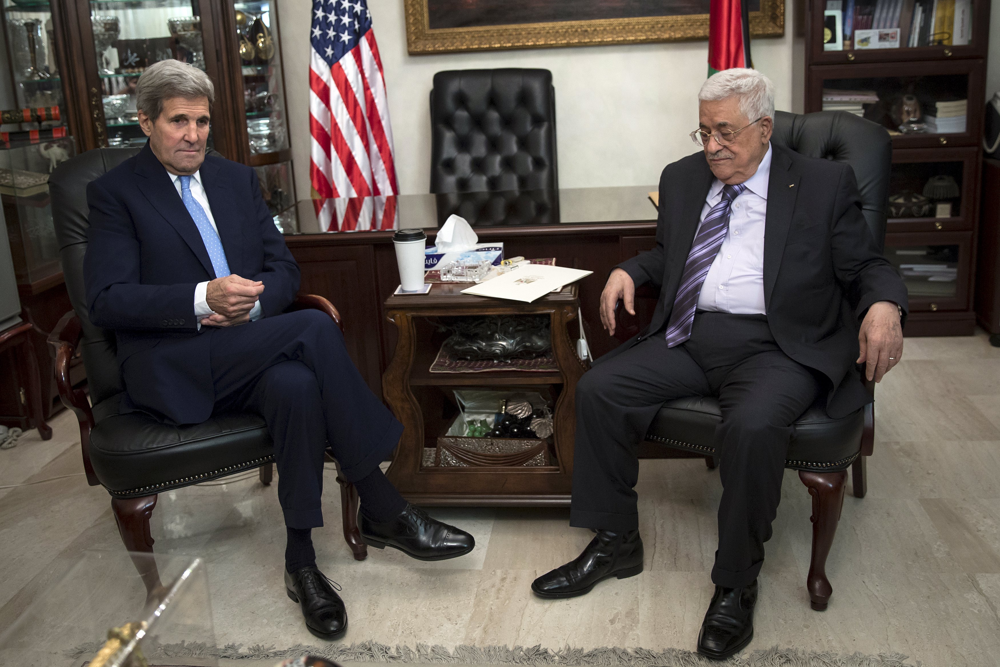 Abbas pide fuerza internacional que proteja a Palestina
