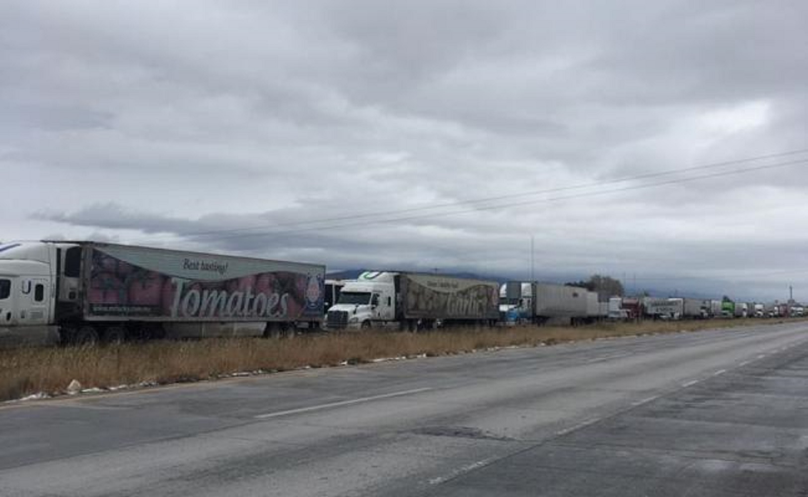 Por intensas nevadas cierran carretera a Nuevo Laredo